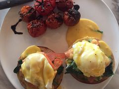 菠菜熏鲑鱼Egg&nbsp;Benedict-the rug 飞毯 (朝阳公园店)