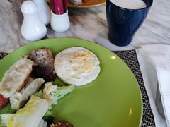 -深圳富苑皇冠假日套房酒店