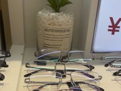 -J-Optical佳视明眼镜·蔡司视觉(青岛金茂览秀城店)