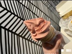 红豆双皮奶风味圆筒-麦当劳(龙湖北京大兴天街店)