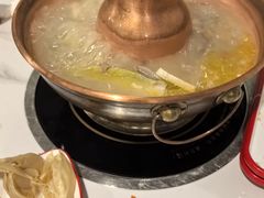-毛辣果·贵州红酸汤牛肉火锅(西单店)