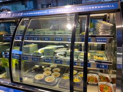 面包甜点陈列柜-蚝英雄鲜蚝自助专门店(长楹天街直营店)