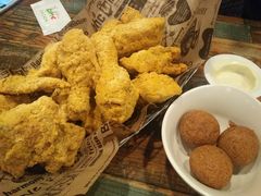 -BHC炸鸡(明洞总店)