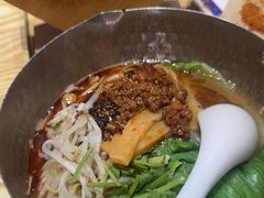 -魔都三兄弟酸辣粉·蘸卤炸串(虹桥万科店)