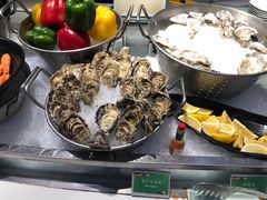 -亚洲国际大酒店·云顶阁旋转自助餐厅