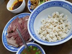 -崇德楼水盆牛羊肉泡馍馆(文艺路店)