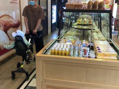 面包甜点陈列柜-味多美蛋糕(古城店)