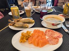 -圣丰索菲特·2 On 988 Café 自助餐厅