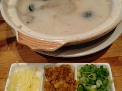 -TRIPLE 8 China Bar & Grill