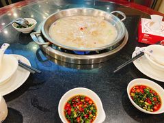 -老来福·非遗酸汤兔(凯旋路店)