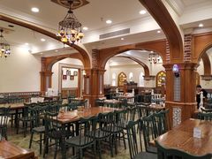 大堂-清真·玛丽亚新疆菜主题餐厅(浙江中路店)