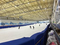 -乔波室内滑雪场