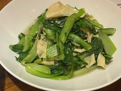 豆皮炒小白菜-苹果树下艺术餐厅(通州店)