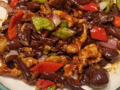 -鸿亨泰杂鱼馆(港馨家园店)