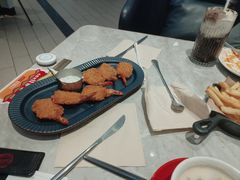 -必胜客(东大桥店)