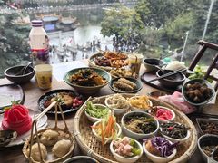 -包整·丝娃娃(一览甲秀楼风景店)