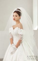 -艾米丽婚纱礼服
