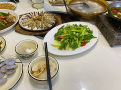 -鑫悦楼煎蟹·16年海鲜大排档