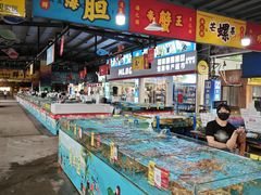 -三亚火车头万人海鲜广场