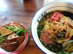 -矮子粉店1985·长沙米粉(湘春路店)