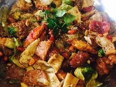 -愉肴麻辣香锅(中北镇店)