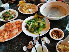 -岛中岛·海鲜大排档·万宁老字号(东澳店)