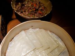 薄饼卷羊肉粒-楼兰新疆主题餐厅(苏州中心店)