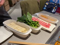 -海底捞火锅(新松江路生日主题店)