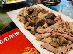 -大宝全猪馆(南京路店)