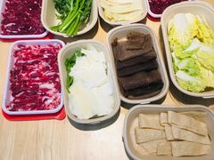 -左庭右院鲜牛肉火锅(金山万达店)