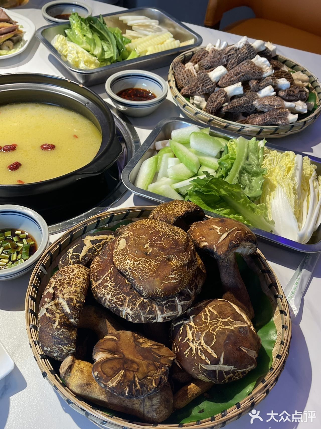 在昆明‼️老鹅汤野生菌火锅🍄