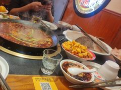 -沸炉重庆老火锅(军事博物馆店)