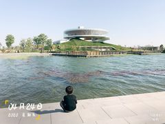 -郑东新区龙湖公共艺术中心