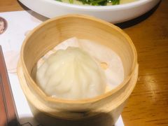 鸡汁鲜肉小笼汤包-南小馆(迪士尼小镇店)