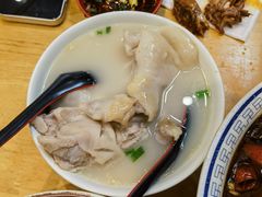 -雷祖芳老妈蹄花店