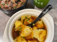 -莱莱小笼·乔艾