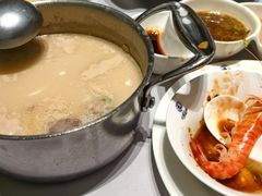 -红鼎豆捞·非遗鲍皇汤火锅(宝丰路店)