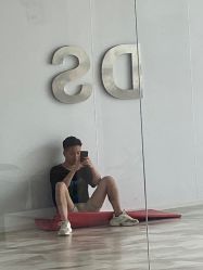 -单色舞蹈