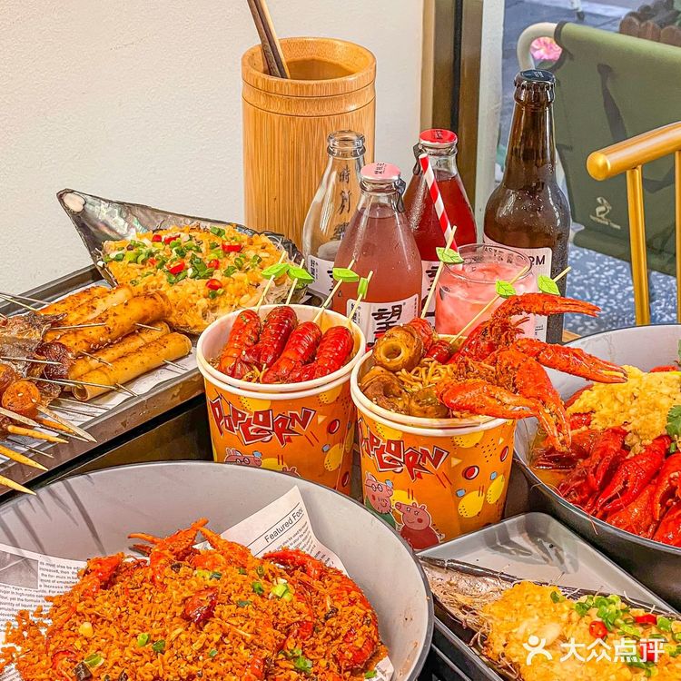 城市露营🏕️街头扒虾吃烧烤的感觉太哇塞🥰