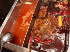 -百年川椒重庆老火锅(光谷店)