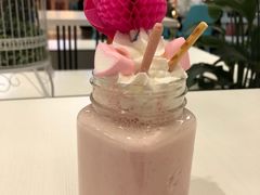 草莓奶昔-随心小姐