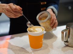 太妃榛果拿铁-NOWWA挪瓦咖啡(SOHO中山广场店)