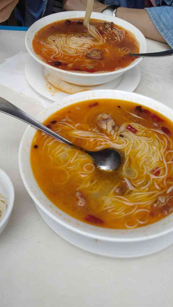 是我来到万州之后最喜欢吃的米线."-大众点评移动版