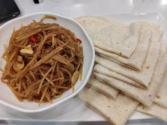 -乡村馕坑肉·烧烤·新疆菜·本地人更爱吃(阿勒泰首店)