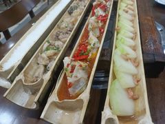 竹筒鸡枞菌蒸走地鸡-胡须哥网红竹筒菜