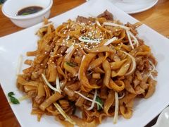 干炒牛河-南记食粥坊·宵夜大排档(莲花总店)