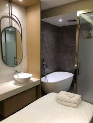 -香港倾城国际·美容美体中心