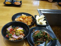 -肉甲韩国木炭烤肉(新壹街1店)