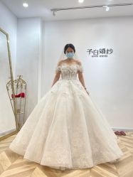 -予白婚纱礼服馆