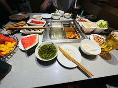 -海底捞火锅鲜切牛肉主题店(长寿路店)